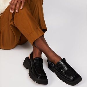 INTENTIONALLY BLANK Black Croc Leather Sling Back Mules (US 7)